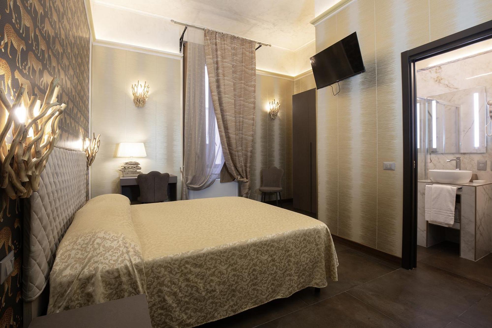 Antica Dimora Delle Cinque Lune Hotel