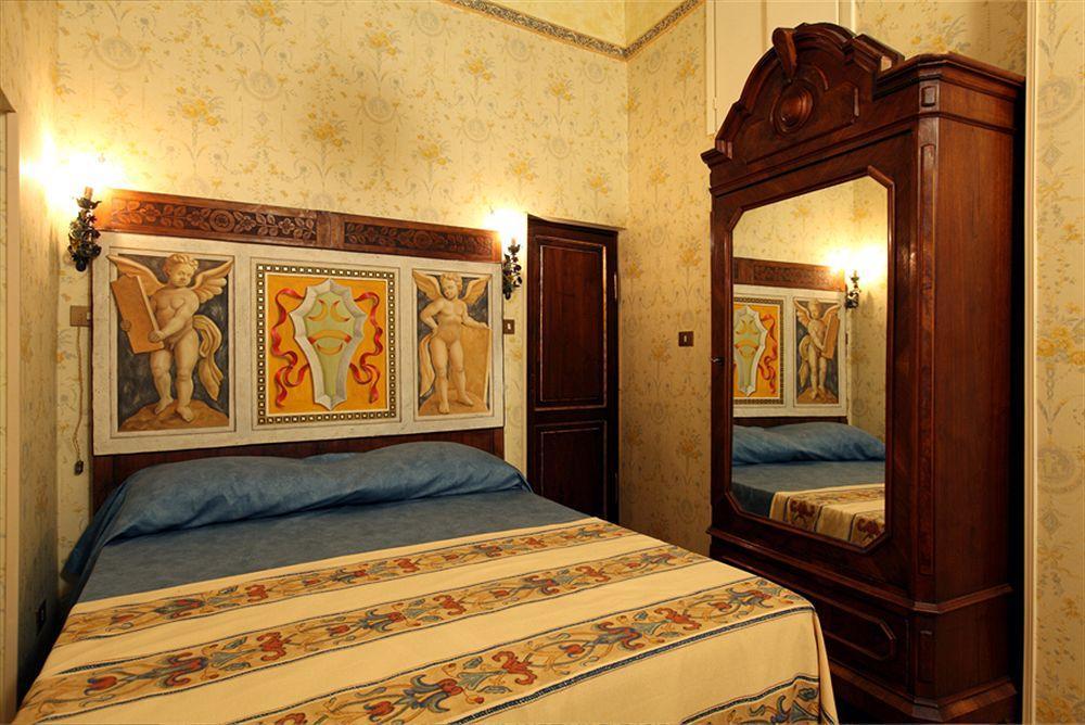 Hotel Antica Dimora Delle Cinque Lune Roma