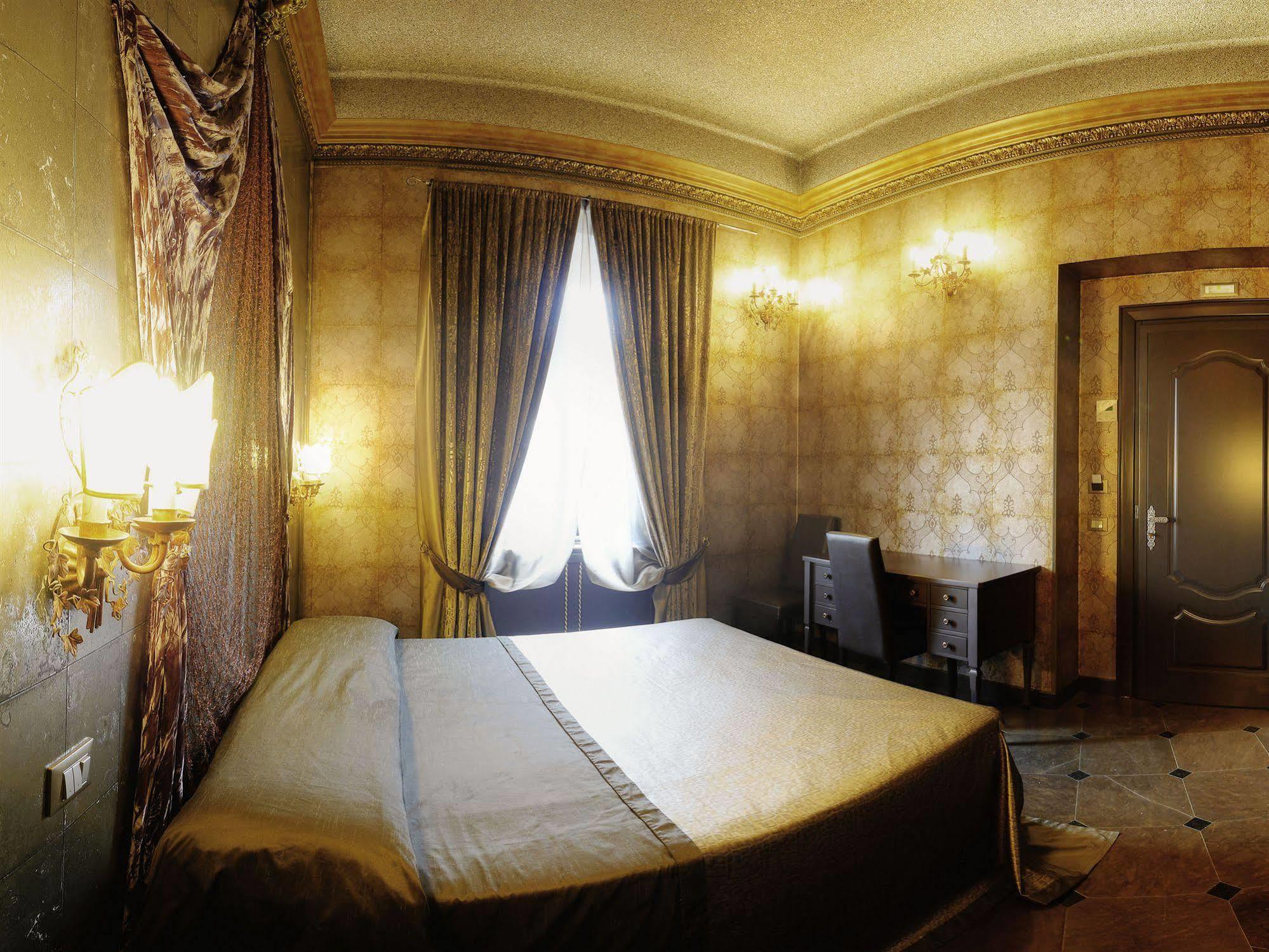 Hotel Antica Dimora Delle Cinque Lune Roma